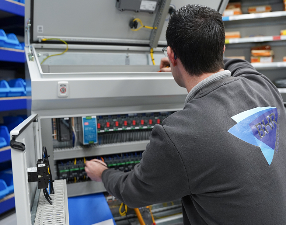 Eén geïntegreerde aanpak voor paneelbouw en automatisering